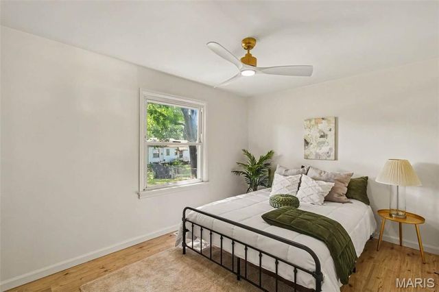 1142 Laire Drive, St Louis, MO 63137