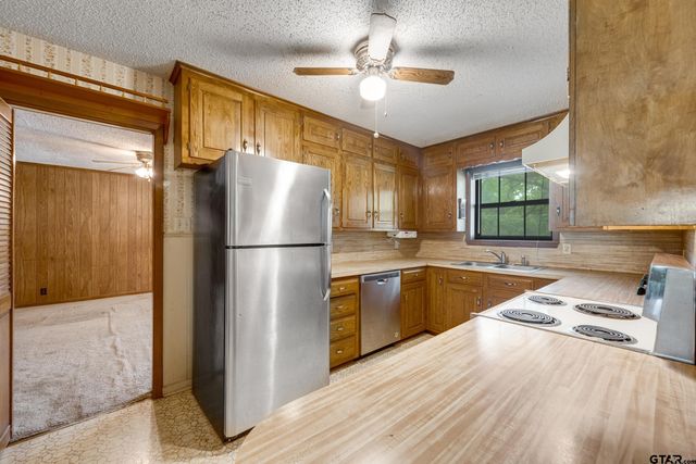8798 Hill N Dale Road, Tyler, TX 75709