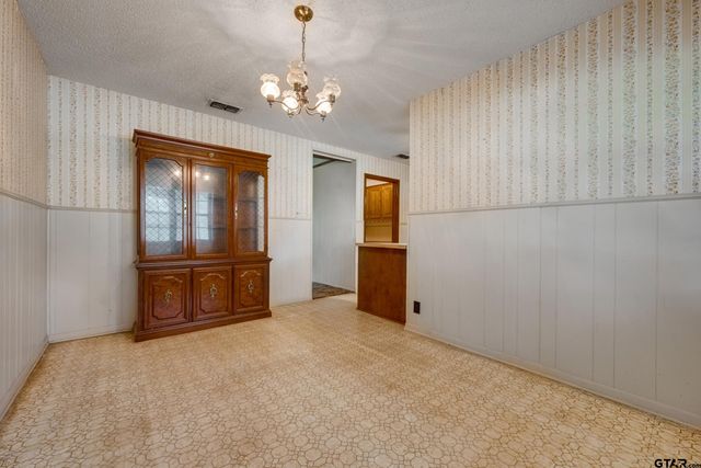 8798 Hill N Dale Road, Tyler, TX 75709