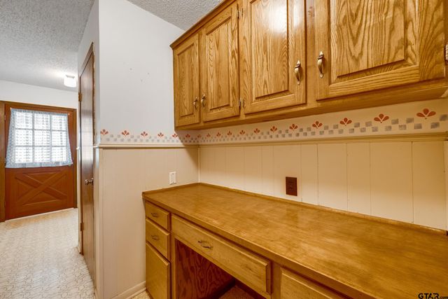 8798 Hill N Dale Road, Tyler, TX 75709