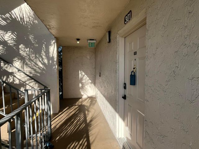 9300 SW 8th Street 301, Boca Raton, FL 33428