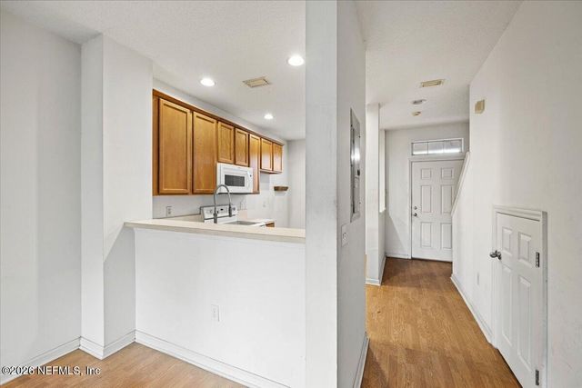 1488 FIELDVIEW Drive, Jacksonville, FL 32225