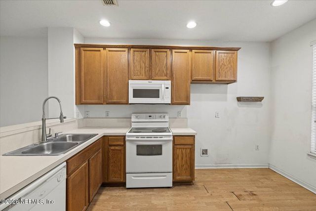 1488 FIELDVIEW Drive, Jacksonville, FL 32225