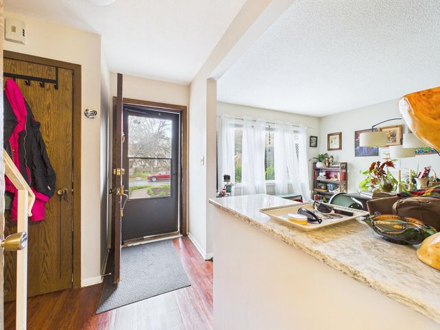 2289-2291 Hillside Avenue, Saint Paul, MN 55108