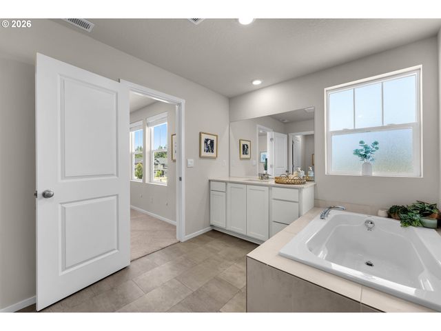 4942 Ne 24TH Ave, Vancouver, WA 98663