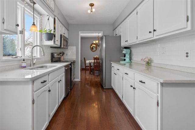 1122 Colonie Drive, Farmington, NY 14425