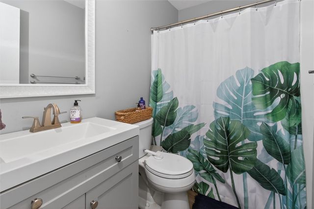 1122 Colonie Drive, Farmington, NY 14425