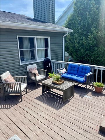 1122 Colonie Drive, Farmington, NY 14425