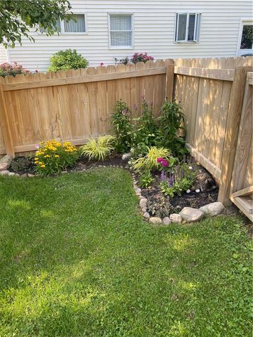 1122 Colonie Drive, Farmington, NY 14425