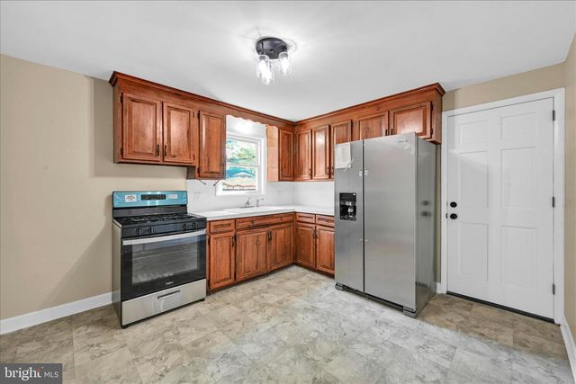 308 E SPRINGETTSBURY, York, PA 17403