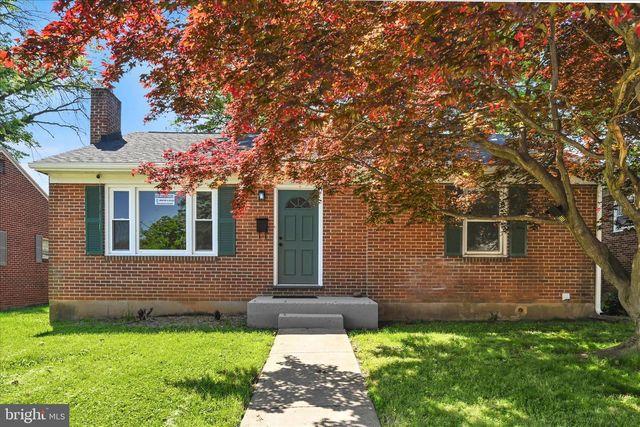 308 E SPRINGETTSBURY, York, PA 17403