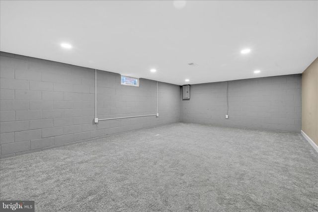 308 E SPRINGETTSBURY, York, PA 17403