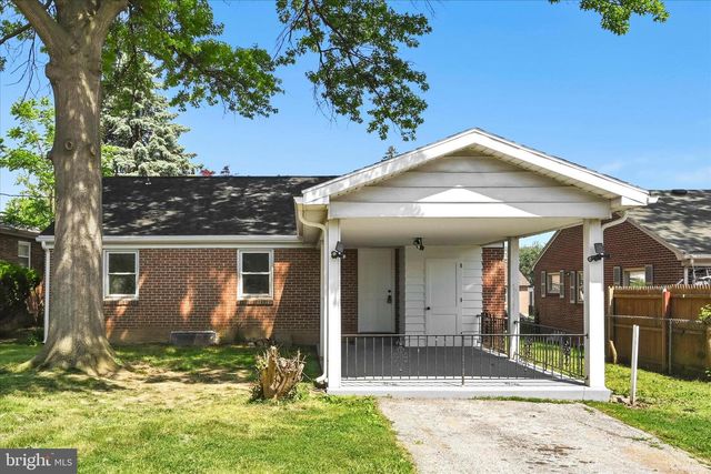 308 E SPRINGETTSBURY, York, PA 17403