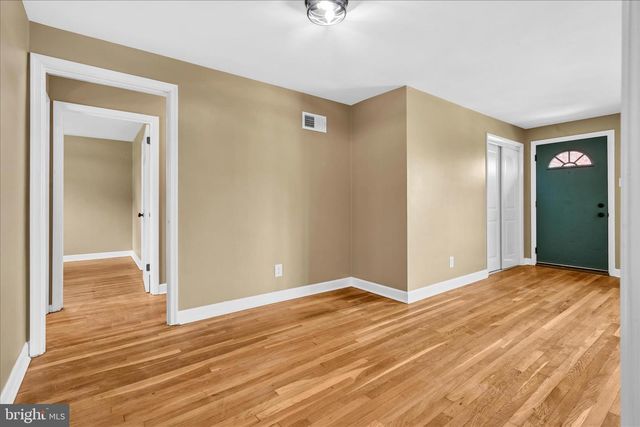 308 E SPRINGETTSBURY, York, PA 17403