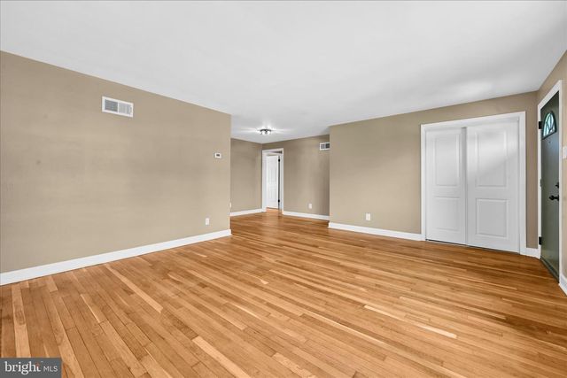 308 E SPRINGETTSBURY, York, PA 17403