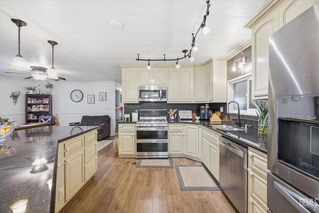 8536 Kern Canyon Road 45, Bakersfield, CA 93306