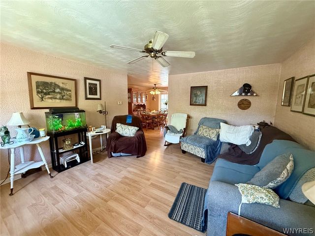 1376 101st Street, Niagara Falls, NY 14304