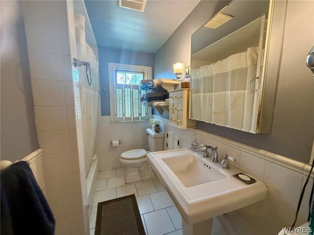 1376 101st Street, Niagara Falls, NY 14304