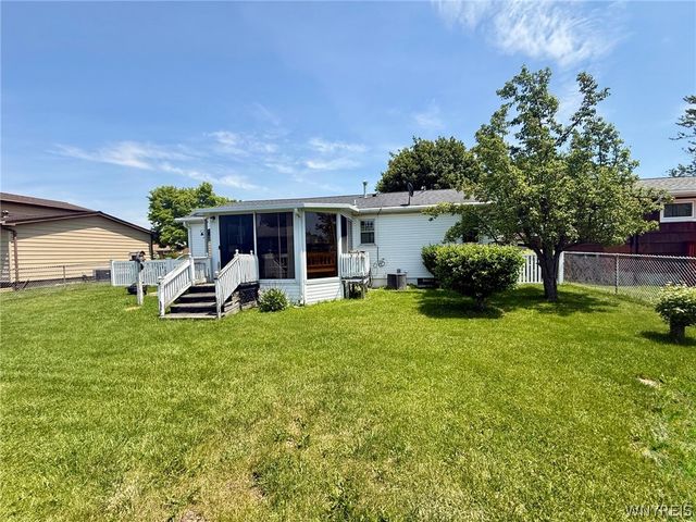 1376 101st Street, Niagara Falls, NY 14304