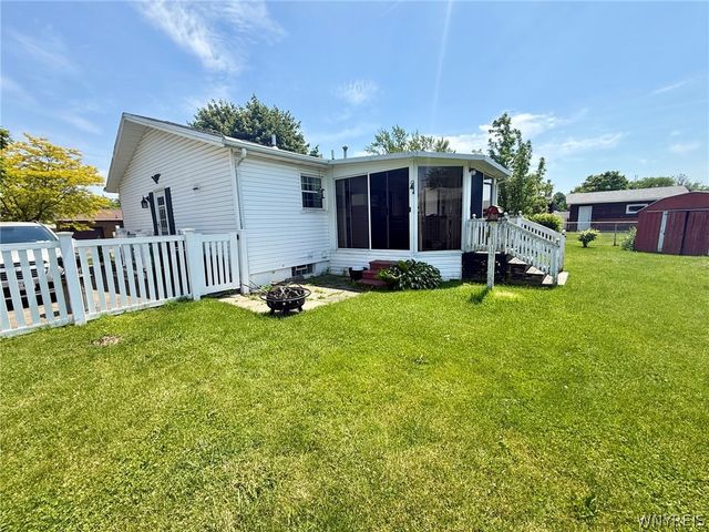1376 101st Street, Niagara Falls, NY 14304