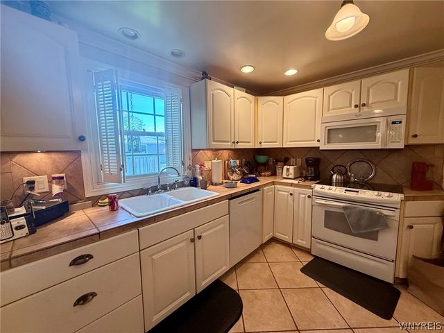 1376 101st Street, Niagara Falls, NY 14304