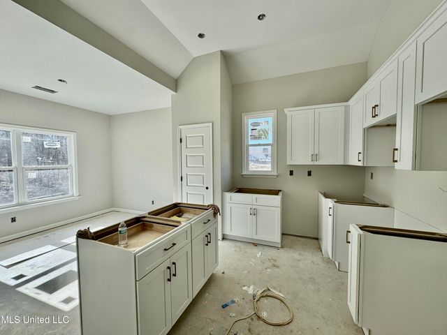 1051 Great Glen Drive, Southaven, MS 38671