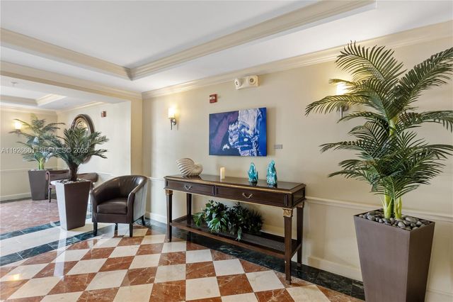 806 E Windward Way 515, Lantana, FL 33462