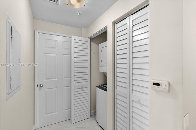 806 E Windward Way 515, Lantana, FL 33462