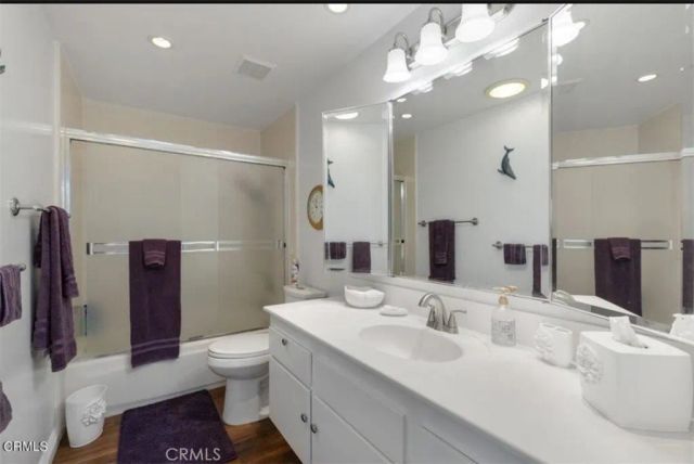 4541 Lyme Bay, Oxnard, CA 93035