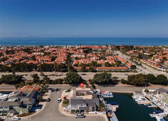 4541 Lyme Bay, Oxnard, CA 93035