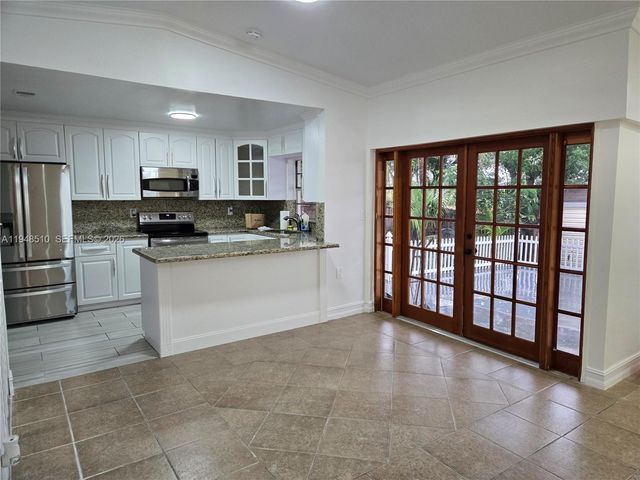 25921 SW 130th Ave, Homestead, FL 33032