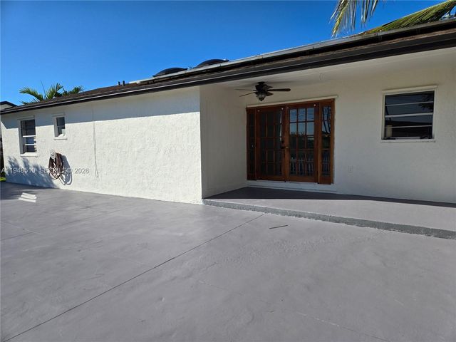 25921 SW 130th Ave, Homestead, FL 33032