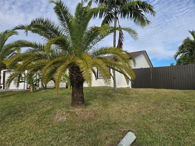 25921 SW 130th Ave, Homestead, FL 33032