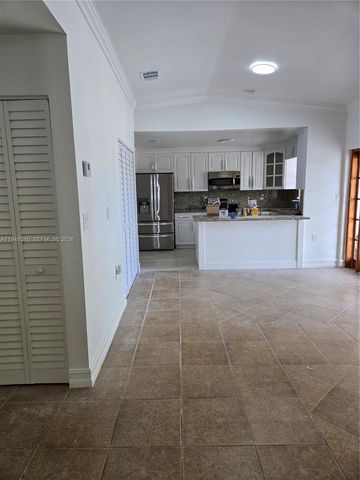 25921 SW 130th Ave, Homestead, FL 33032