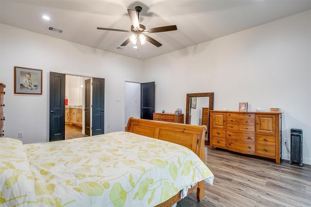140 Lone Elm Road, Waxahachie, TX 75167