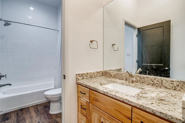 140 Lone Elm Road, Waxahachie, TX 75167