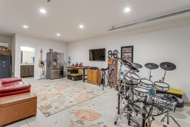 140 Lone Elm Road, Waxahachie, TX 75167