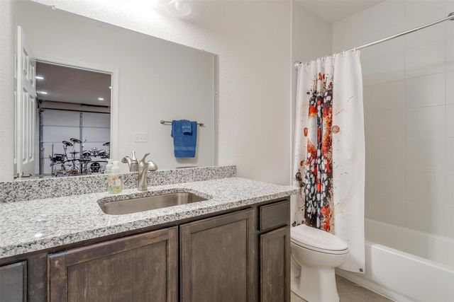 140 Lone Elm Road, Waxahachie, TX 75167