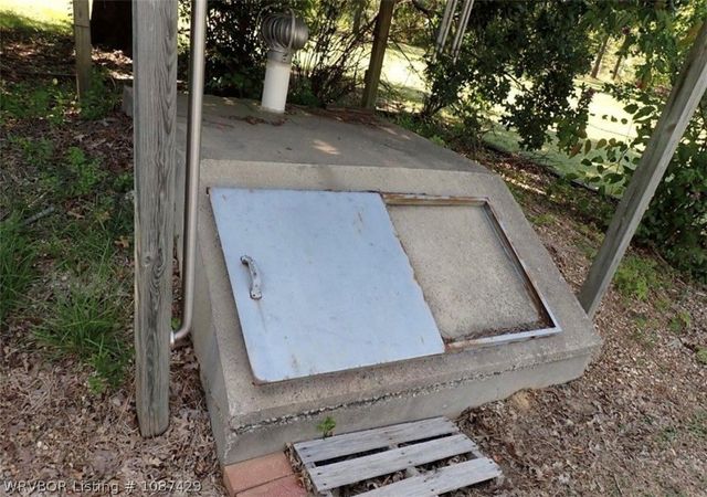 210 S Fifth Avenue, Bonanza, AR 72916