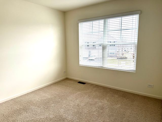 658 Anchorage Court, Pingree Grove, IL 60140