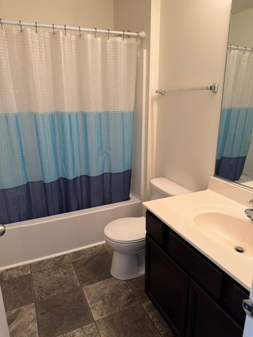 658 Anchorage Court, Pingree Grove, IL 60140