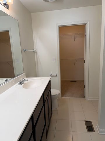 658 Anchorage Court, Pingree Grove, IL 60140