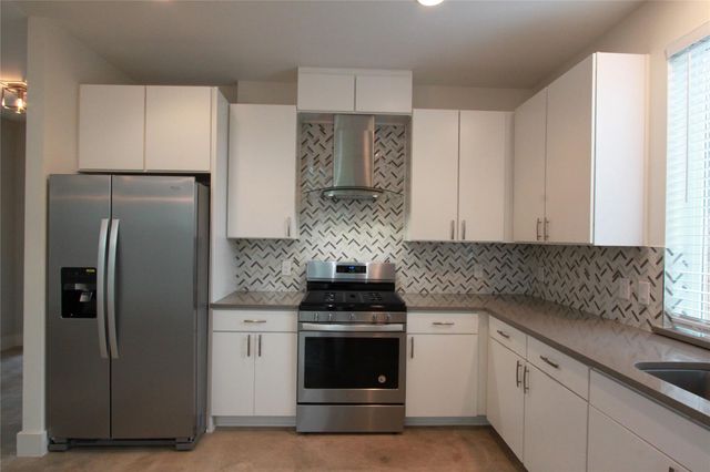 1204 Cometa ST A, Austin, TX 78721