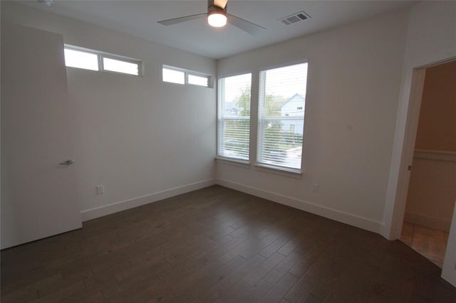 1204 Cometa ST A, Austin, TX 78721