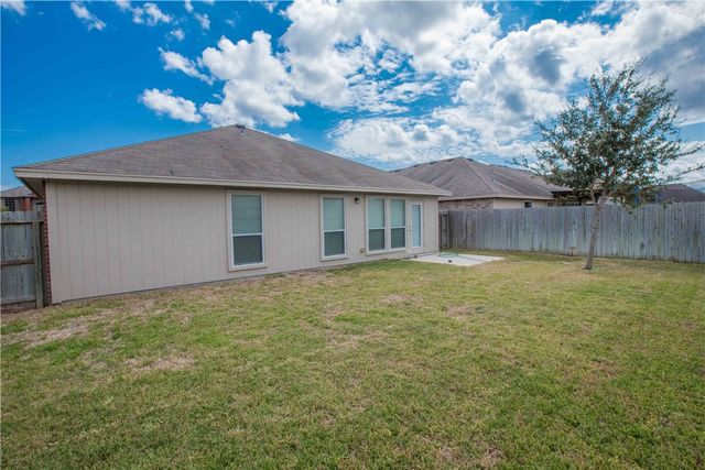 7517 Fort Griffen Dr, Corpus Christi, TX 78414