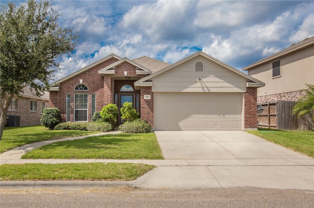 7517 Fort Griffen Dr, Corpus Christi, TX 78414