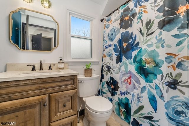 67 Hollow Rd, Lebanon Twp., NJ 08826