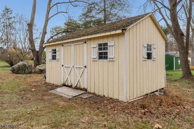 67 Hollow Rd, Lebanon Twp., NJ 08826