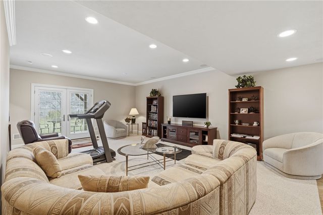 1732 Waterleaf Dr, Franklin Park, PA 15143