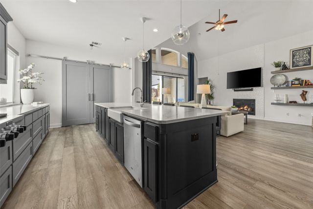 2016 Roundtree Circle E, Fort Worth, TX 76008